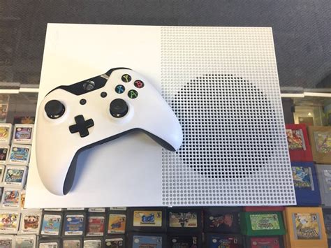 Microsoft Xbox One S 1tb Model 1681 White Console Bundle