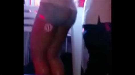 Video Porno Di Conduttrici Italiane Senza Mutande SexXxxPorno Com
