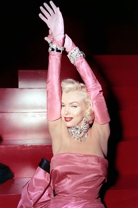 12 vintage pictures of fashion icons and pivotal moments that defined 1950s style forever