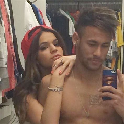 Have You Met Neymar S Sexy Girlfriend Bruna Rediff Sports