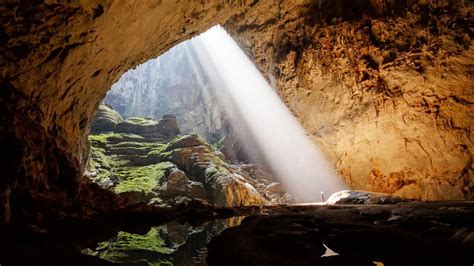 Hang Sơn Đoòng Son Doong Cave Vietnam World s largest cave YouTube