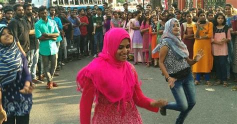 Trolled By Conservatives For Their Flash Mob Kerala Muslim Girls Shut Down Haters With Dances