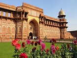 The mighty Agra fort : The most eventful historical fort of the Mughal ...