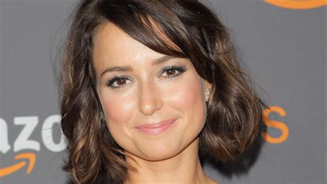Milana Vayntrub 5 Fast Facts You Need To Know