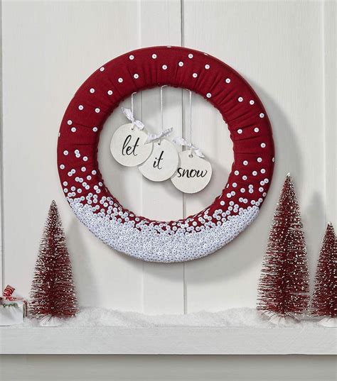 Make A Let It Snow Wreath Christmas Wreaths Diy Christmas Crafts