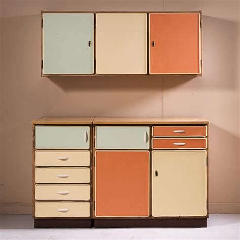 Küchenmöbel offer an exclusive range of kitchens from europe's largest kitchen manufacturer. Küchenmöbel & Geräte - RIO Requisitenfundus