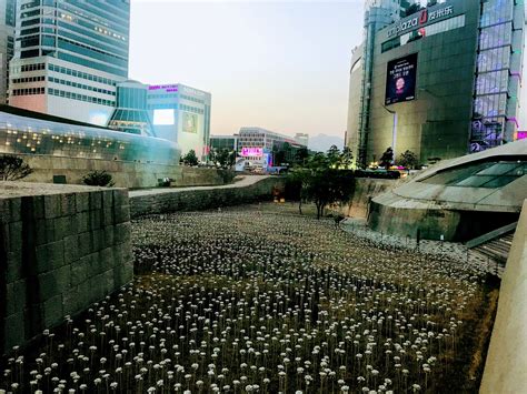 Dongdaemun Design Plaza Where History Meets Technology Koreabyme