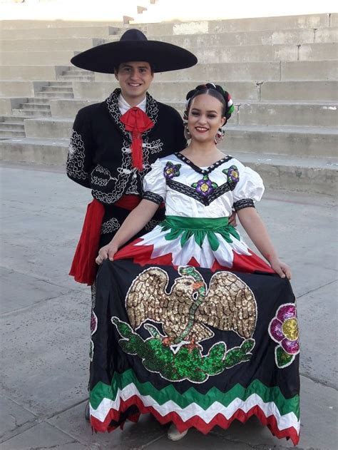 Pin By Karina On Mexico Culture Mexican Traditional Clothing
