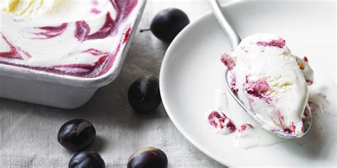 How many people a gallon of ice cream serves depends on how much each person eats. Damson-ripple ice cream recipe