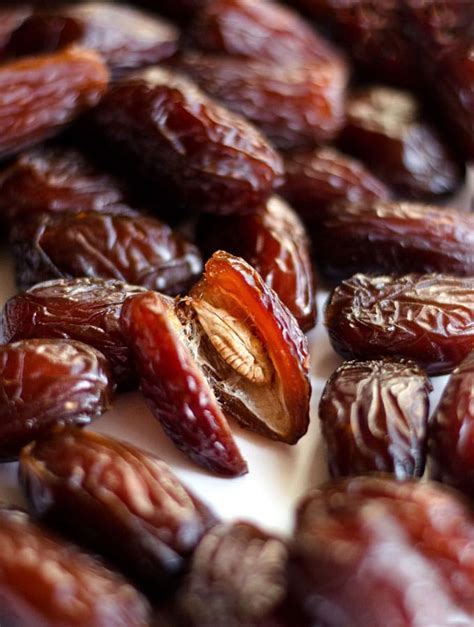 Dates 101 Everything You Need To Know About Date Fruits