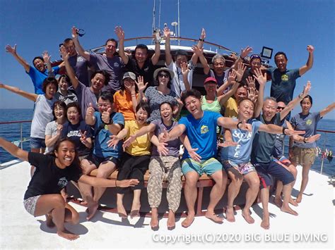 Mv Hallelujah 24 Liveaboard Group Photo Big Blue Diving Khao Lak