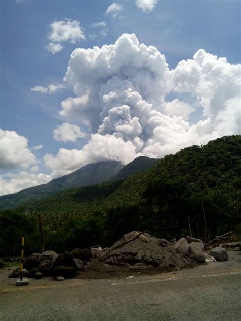 Phreatic Explosion On Bulusan Volcano News From The Philippines