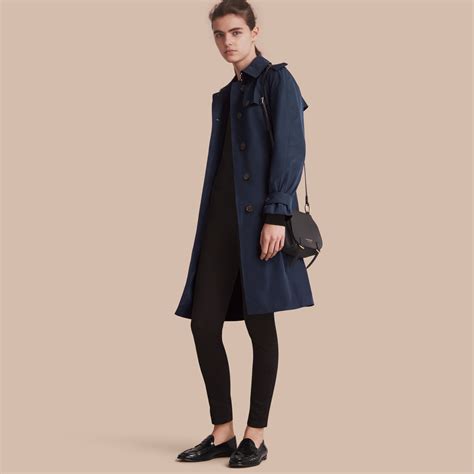 Lightweight Single Breasted Trench Coat In Navy Women Burberry