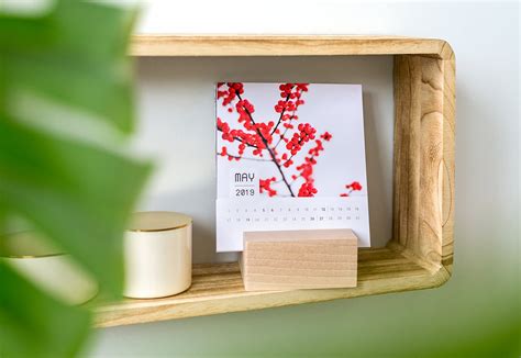 Calendar In Wooden Block With 13 Photos From Smartphoto