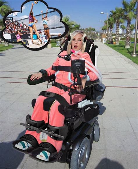Pin By Monika On Dámská Móda Wheelchair Women Wheelchair Fashion