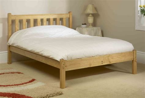 Vertical stripes reflected around this. How to Build a Wooden Bed Frame: 22 Interesting Ways | Guide Patterns