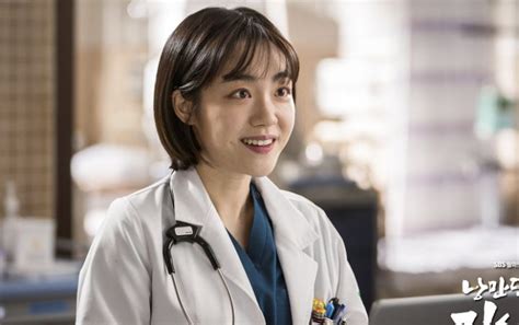 So Ju Yeon Bahas Kemungkinan Romantic Doctor Teacher Kim Season 3