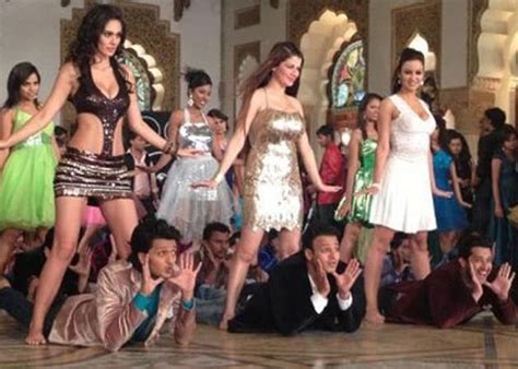 Divya Bhartis Cousin Kainaat Arora To Make Bollywood Debut With Grand Masti