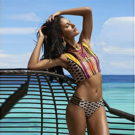 2016 New Sexy Women Bikinis High Neck Push Up Bikini Set Geometry Biquini Swimwear Slim Print