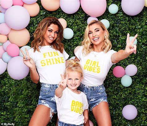 Billie Faiers Exc Mummy Diaries Star Matches With Daughter Nelly In