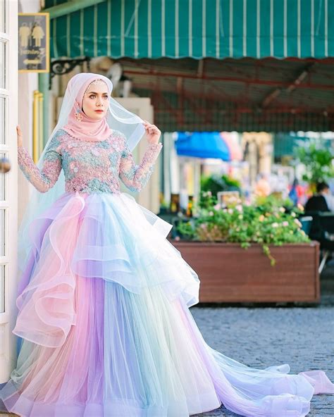 gaun pengantin muslimah adat jawa dengan sentuhan modern gambaran