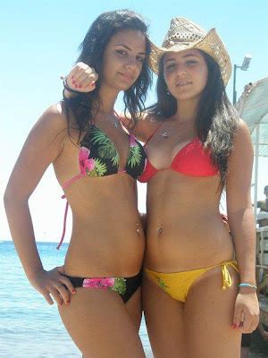 Quality Pictures Gallery Of Girls Group Photos Of Bikini Girls On Beach