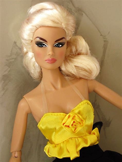 Modern Comeback Veronique In 2021 Doll Wigs Glam Doll Beautiful Barbie Dolls