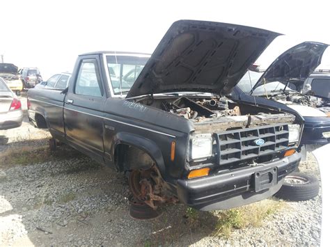Detroit-area Junkyard Rangers - extremely pic-heavy | The Ranger Station