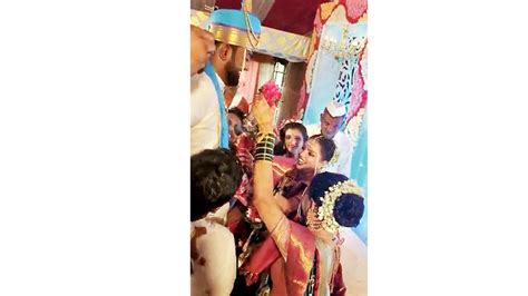 Mumbai Taxi Driver Marries Twin Sisters In Solapur Booked