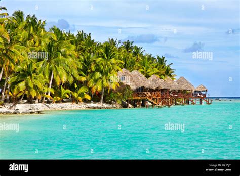 Resort Thatched Beach Huts Hi Res Stock Photography And Images Alamy