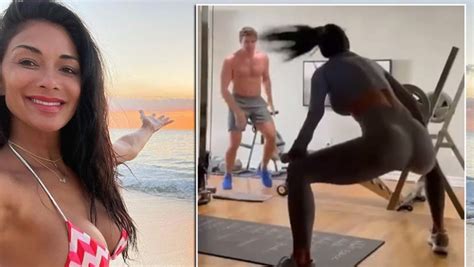 Nicole Scherzinger Wows Fans With Bum Shaking Dance Routine In Skintight Outfit Bluemull