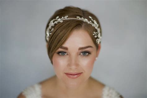 Short Hair Wedding Inspiration That Shows You Dont Have