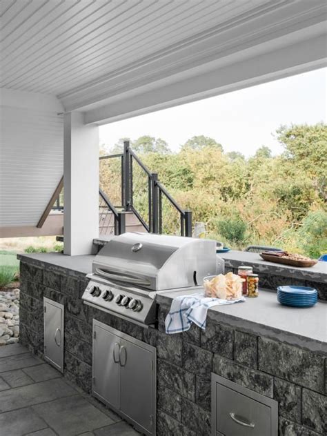 Grilling With A View Hgtv Dream Home Hgtv Dream Homes Built In