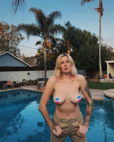 Ireland Baldwin Topless Fappenist