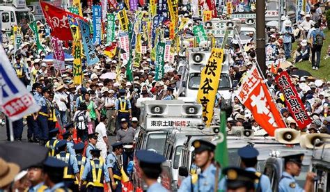 Thousands Gather In Tokyo To Protest Nuclear Restart The New York Times