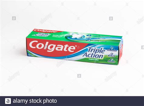 Colgate Tube Toothpaste Hi Res Stock Photography And Images Alamy