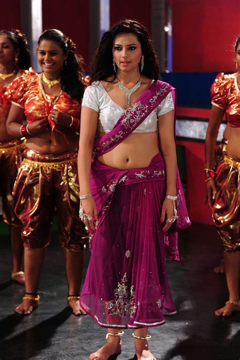 Isha Chawla Hot Deep Navel While Dancing In Saree Hot Tollywood