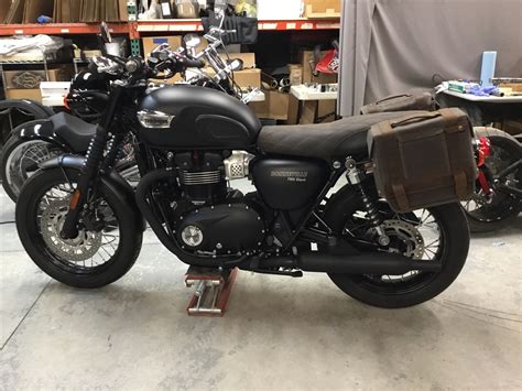 It looks like it was designed to match the bike's lines (because it was), fits like oem equipment (because it is), and stays comfortable for hundreds of miles/day. 2017+ Triumph Bonneville T100 Seat Cover