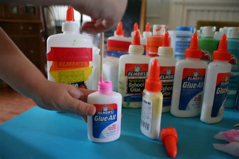 Pink And Green Mama How To Make Elmers Glue Rainbow Glue Recycle