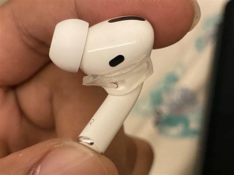 How To Keep AirPods And AirPods Pro From Falling Out Of Your Ears CNET Atelier Yuwa Ciao Jp