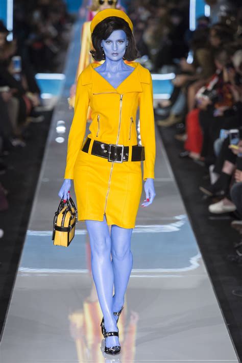 Moschino Autumnwinter 2018 Ready To Wear Fashion Couture Fashion