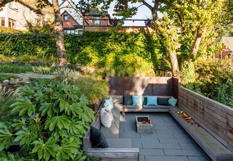 Landscaping Ideas: A Sunken Verdant Courtyard for a Seattle Home on a