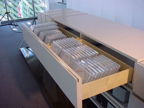 Die schubladen sind so konstruiert, dass sie zu. Cd Aufbewahrungssysteme Schubladen - 3 X Ikea Cd Aufbewahrung Inreda Grau In 81369 Munchen For ...