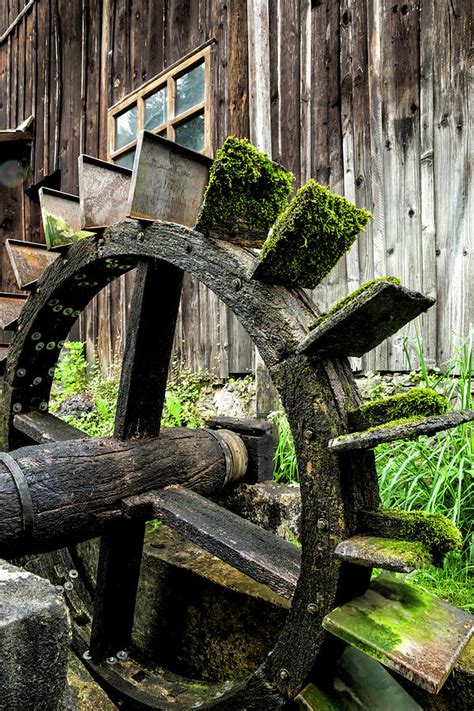 Old Water Wheel Vertical Photograph By Lindley Johnson Pixels