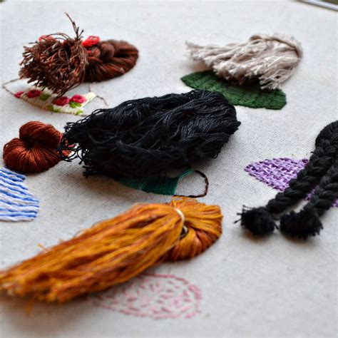 How to make a french knot. Free hair embroidery email course - Style your hairy threads - Pumora - all about hand embroidery