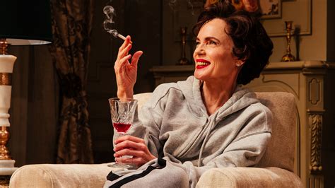 Elizabeth Mcgovern In 22ava The Secret Conversations22 Photo By Jeff Lorch Courtesy Geffen