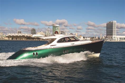 Zeelander Z44 Adds Sexy Curves To Classic Lines Small Yachts Power