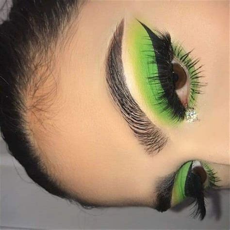 Pin De ️ ️ ️ ️ En Maquillaje Verde Maquillaje Ojos Verdes Sombra De
