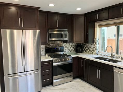 Check out the most popular kitchen cabinet colour in 2020 and how to get your own stainless steel is easy to clean, resistant to wear and tear, and highly durable if used in your kitchen cabinetry. 5 Most Popular Kitchen Cabinet Colors - Remodeling San Diego