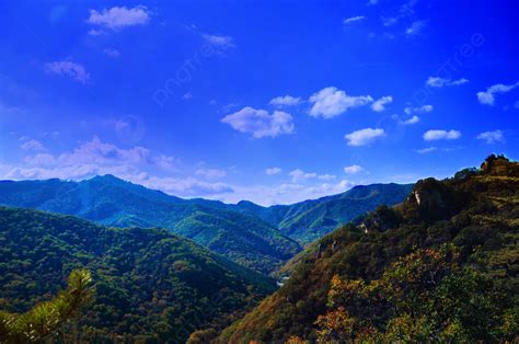 Background Gunung Hutan Langit Biru Dan Awan Putih Langit Biru Baiyun